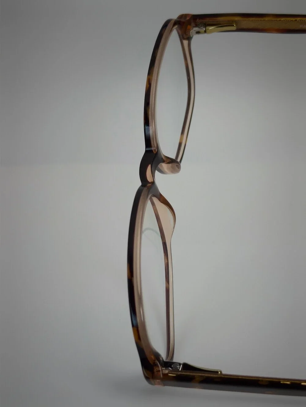 Patina. Tortoiseshell Square Frame Glasses. Mid Mount Temple.